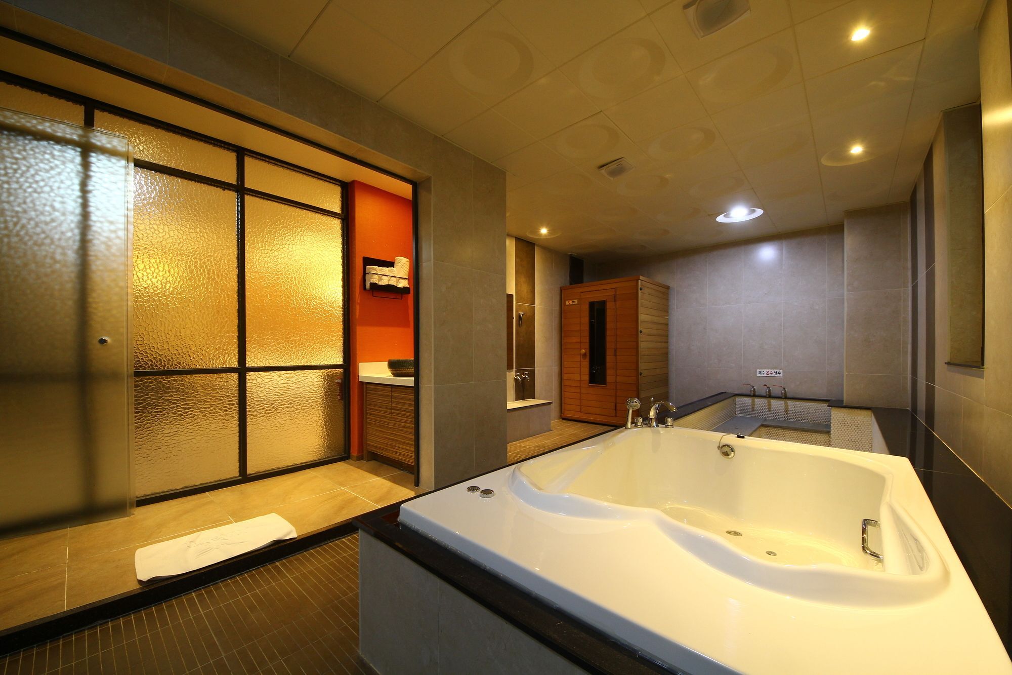 Habibi Hotel Incheon Extérieur photo